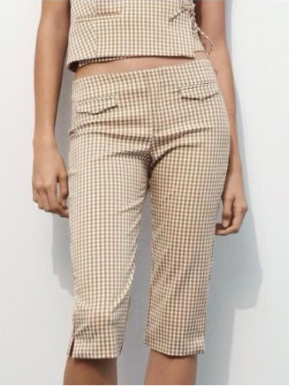 Zara Beige Gingham Capri Pants